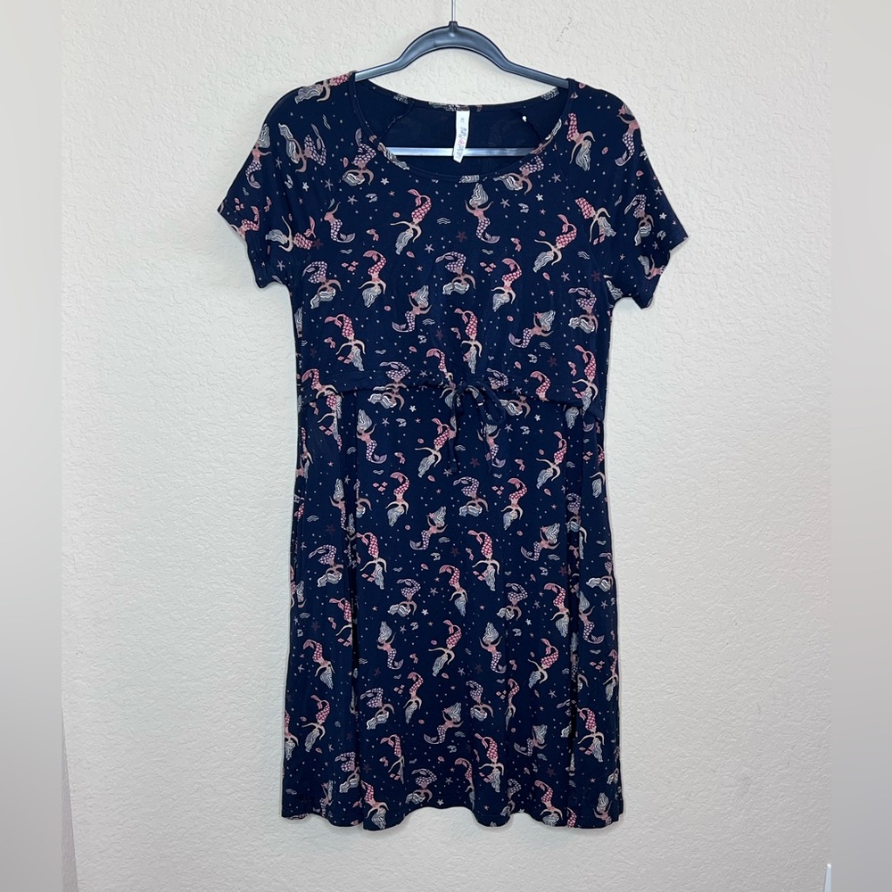Latched Mama Mermaids Drawstring T-Shirt Nursing Dress Size Medium